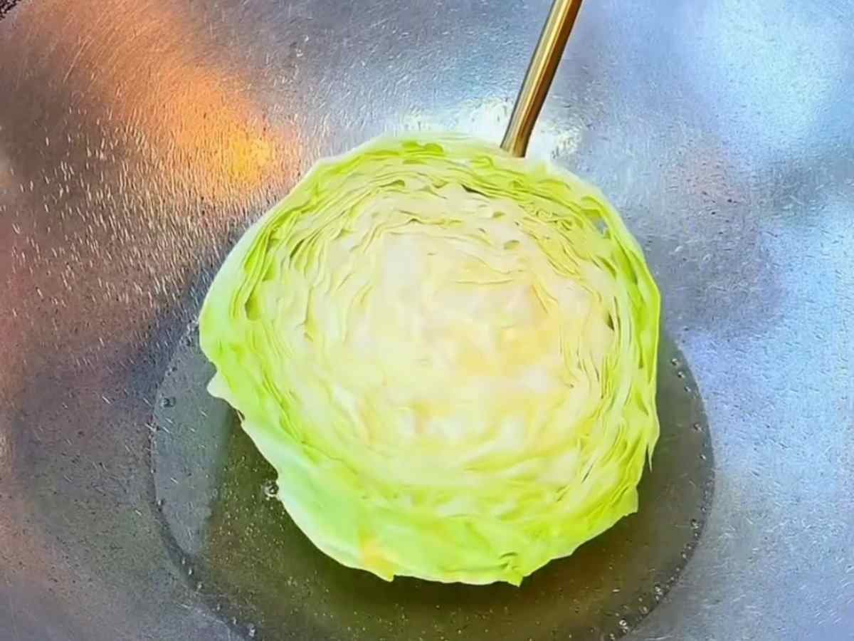 Omelete de Repolho: O segredo da fatia frita e crocante que viralizou na internet! repolho frito
