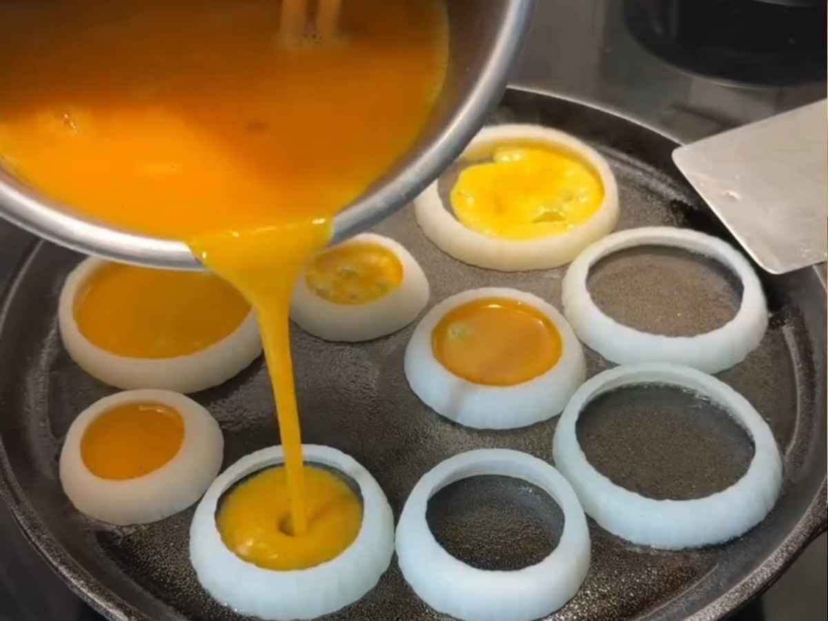 Café da Manhã Especial com menos de 10 reais: Ovos em Anéis de Cebola Ovos em Anéis de Cebola